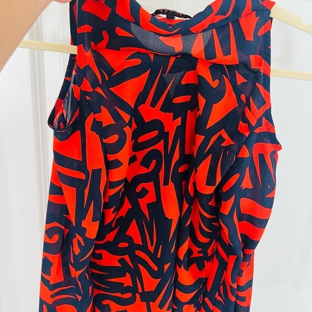 Beautiful Ligali small blouse in red and blue with cut out shoulders - Picture 6 of 6